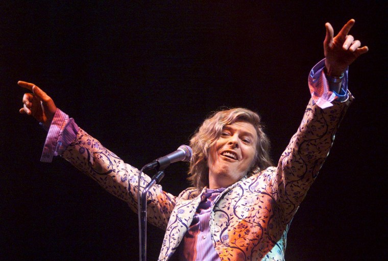 Image: Bowie headlines the Glastonbury Festival 2000 on June 25, 2000.