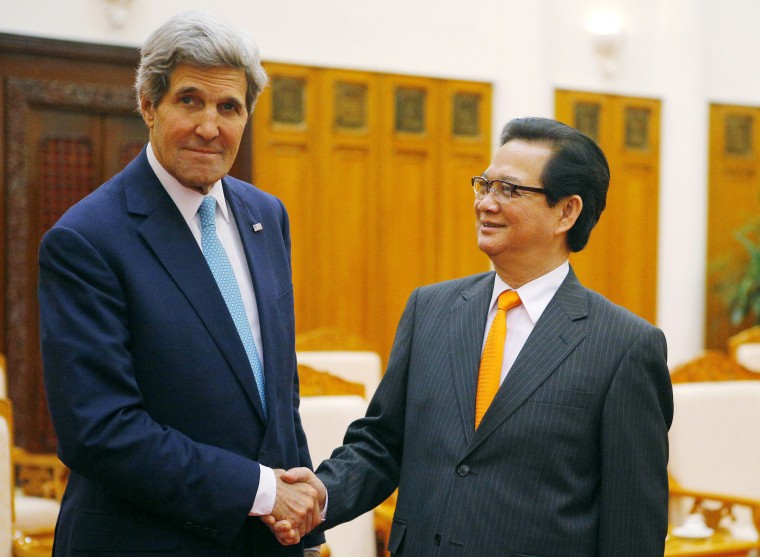 Image: Secretary of State John Kerry and Vietnamese Prime Minister Nguyen Tan Dung