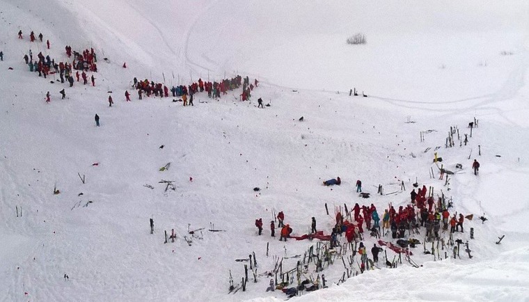 Image: Lycéens emportés dans une avalanche: deux morts, deux personnes dans un état désespéré