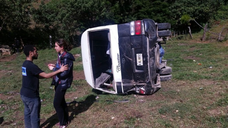 Image: Two US women died and 30 injured after a bus accident in Honduras
