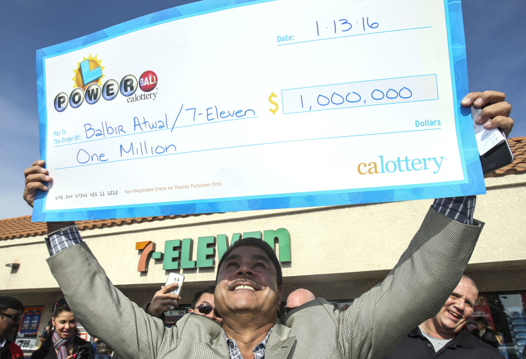 Image: BESTPIX Chino Hills 7-Eleven Sold One Of The Winning Powerball Tickets