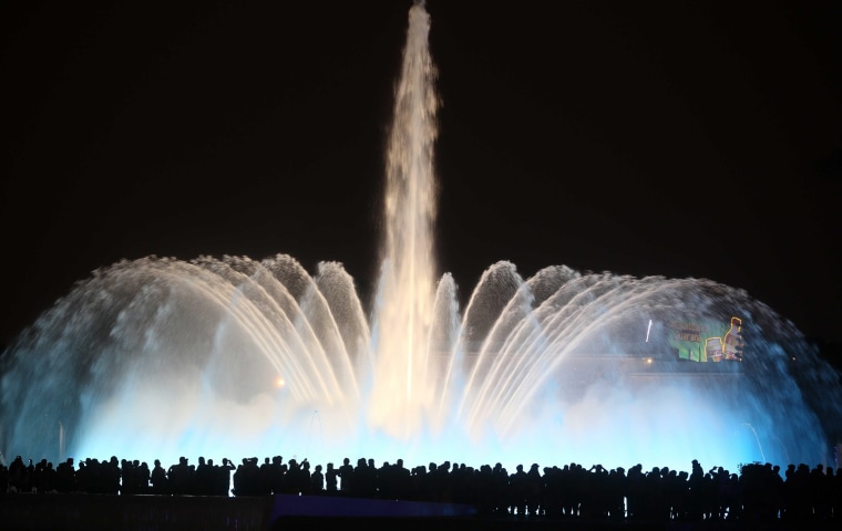 Image: Peru debuts as the world's water display in a public park