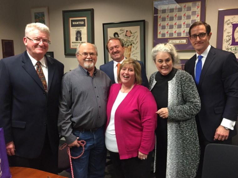 John and Lisa Robinson, Powerball winners from Tennessee