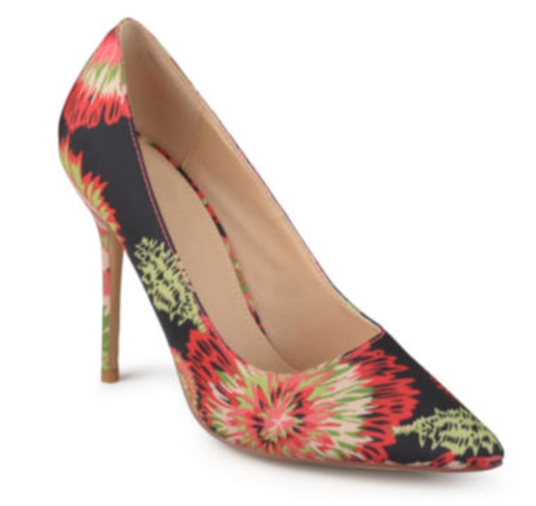 Journee Collection Pointed Toe Pumps