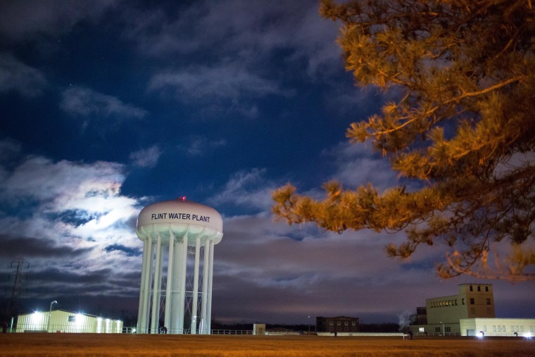 Image: Federal State Of Emergency Declared In Flint, Michigan Over Contaminated Water Supply