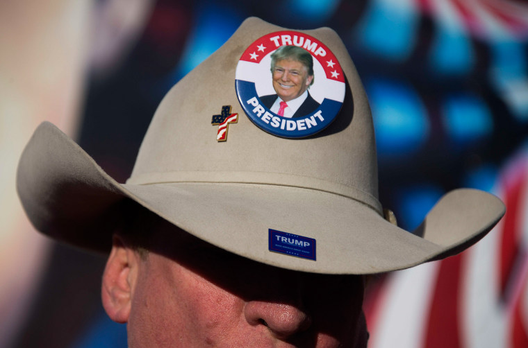Image: TOPSHOT-US-VOTE-IOWA-CAUCUS-TRUMP