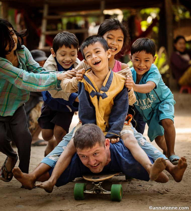 Woman travels around Southeast Asia with limbless man