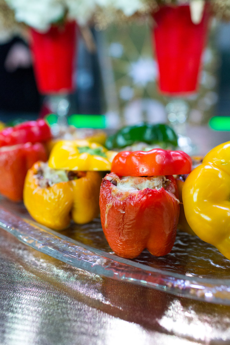 Home and food ideas for your Super Bowl party: stuffed bell peppers