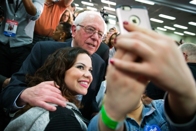 Image: Bernie Sanders Selfie