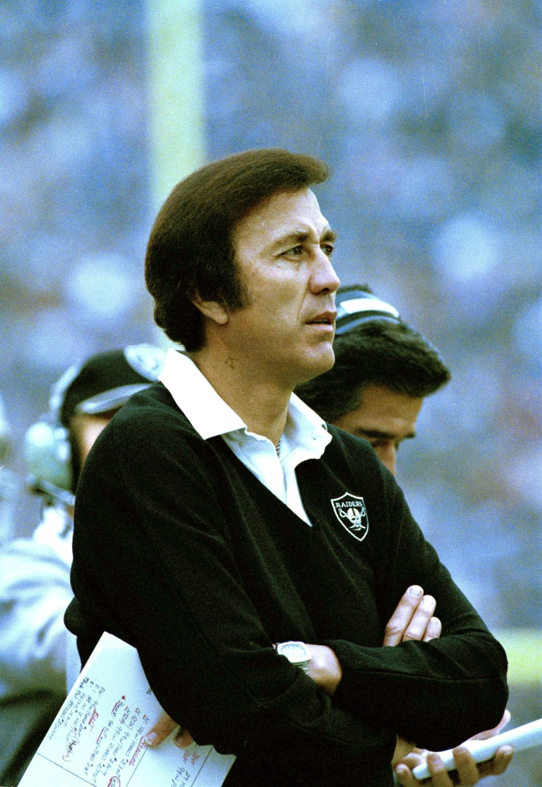 By the Numbers: Reviewing Tom Flores' career as a coach and a player