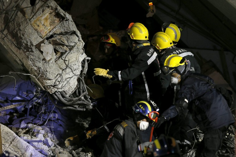 Image: Strong earthquake topples buildings in Taiwan, killing eight