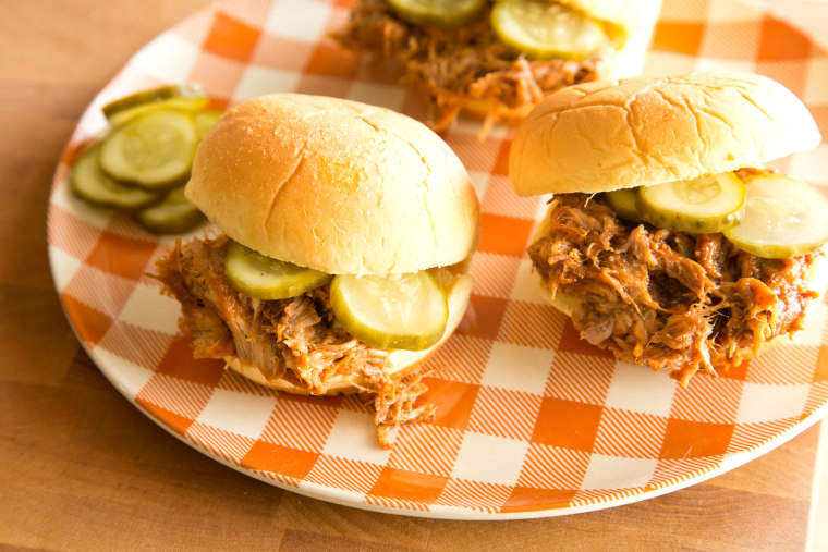 How to make slow-cooker pulled pork for a party