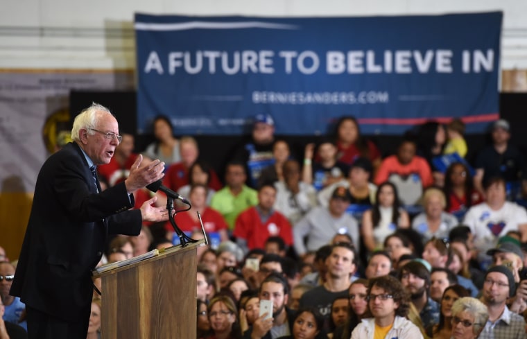 Image: Democratic Presidential Candidate Bernie Sanders Campaigns In Las Vegas