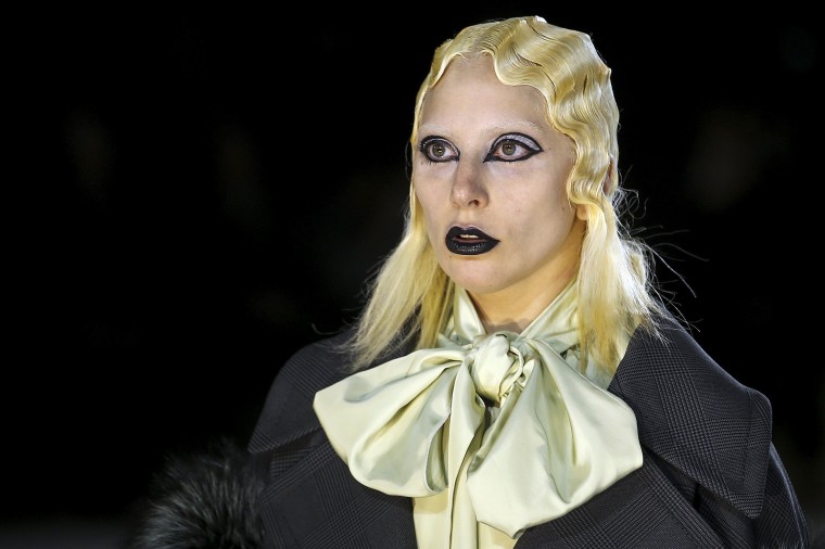Image: Singer Lady Gaga presents a creation by Marc Jacobs during his Fall/Winter 2016 collection during New York Fashion Week  in the Manhattan borough of New York