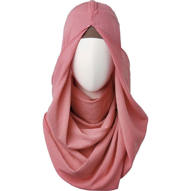Uniqlo x Hana Tajima hijab