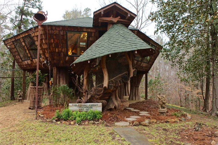 Vandfald Cottage - A Player Home ---IT HAS A TREEHOUSE