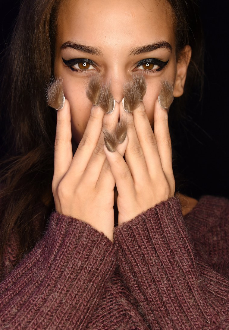 If You Have Short Nails, You Need to Follow This Nail Artist — See Photos |  Allure