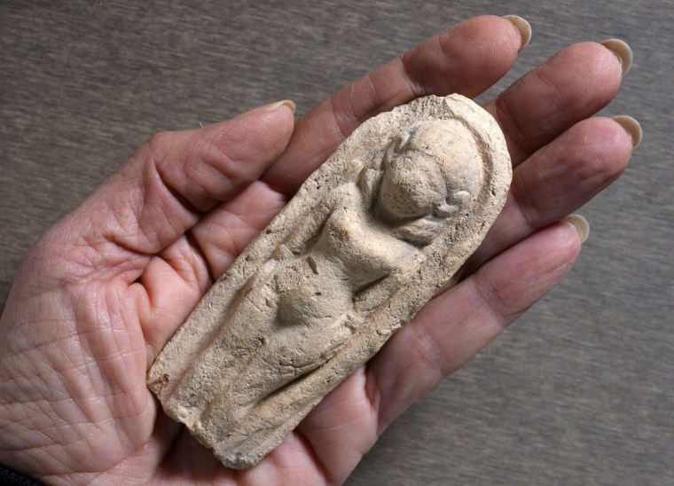 Image: 3,400 year old statue