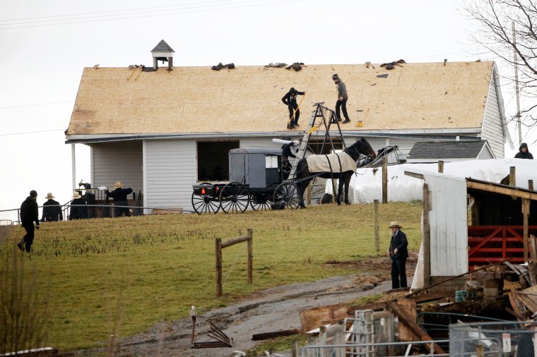 Image: East Coast Storms Amish Workers