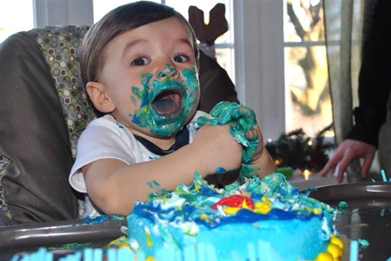 Why Smash Cakes are Making a Buzz for First Birthday Celebrations?