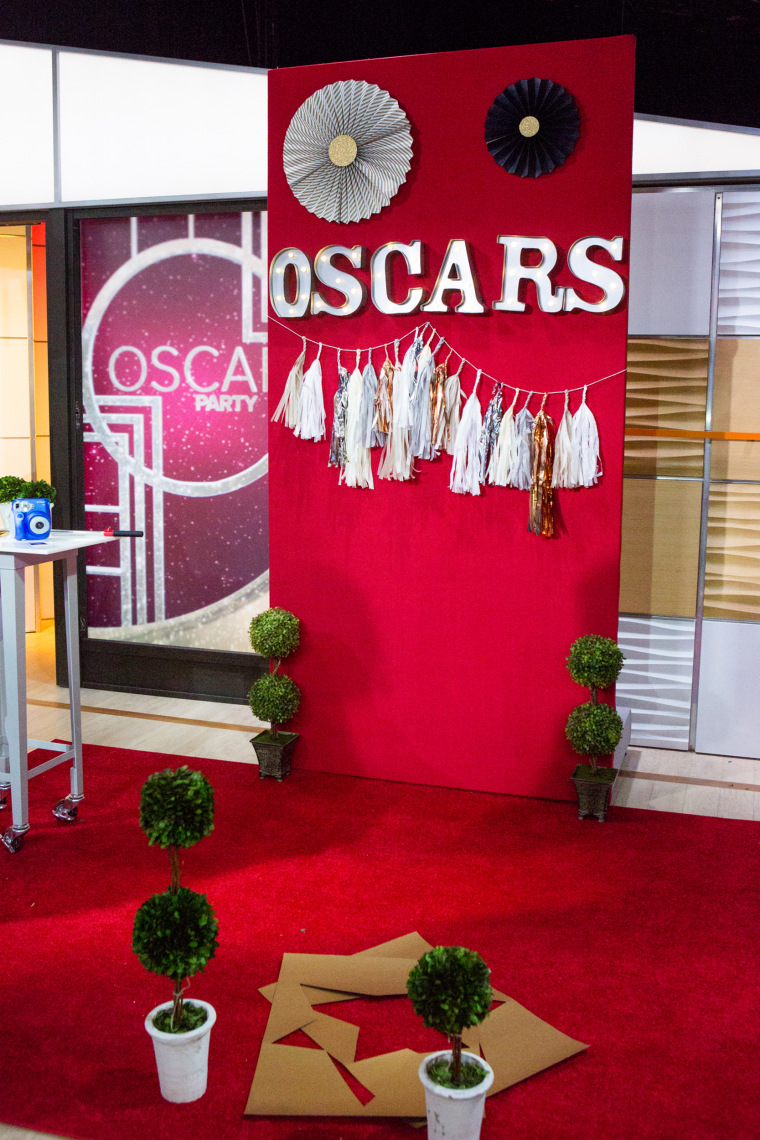 Oscars Party Ideas - Red Carpet Party Decorations - Hollywood Birthday Party  Ideas 