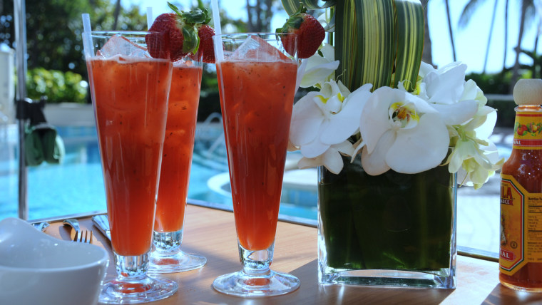 Giada de Laurentiis makes strawberry-basil agua fresca in Miami for the South Beach Wine and Food Festival