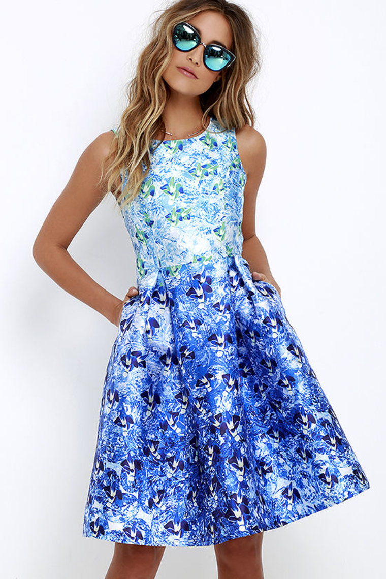 Lulu's blue floral dress