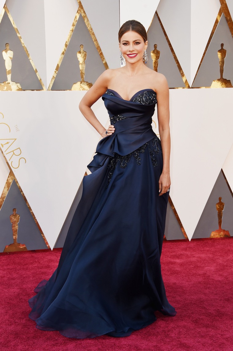 Sofia Vergara: Oscars 2016 red carpet