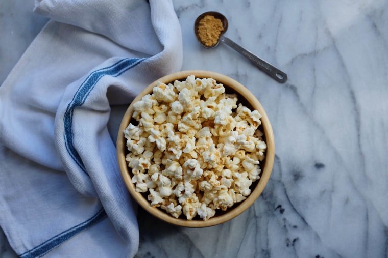 How to make popcorn at home