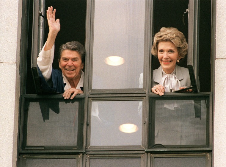 Image: President Ronald Reagan waving to the press