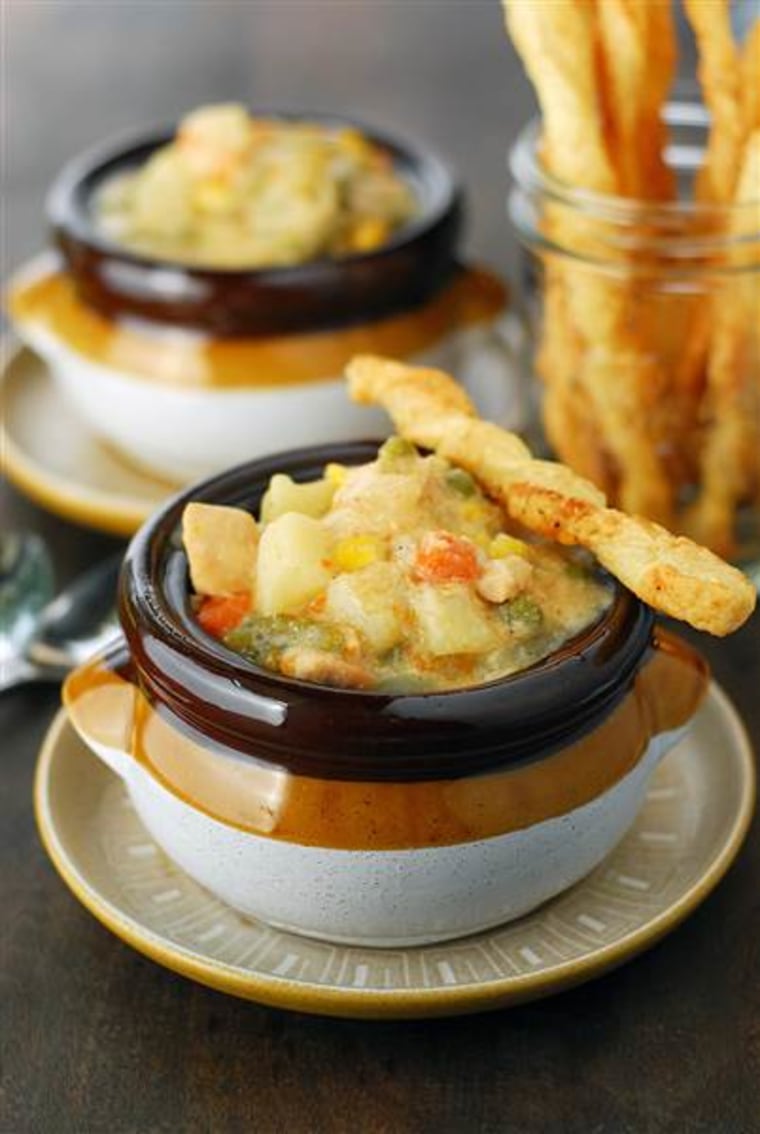 Slow-cooker chicken pot pie soup