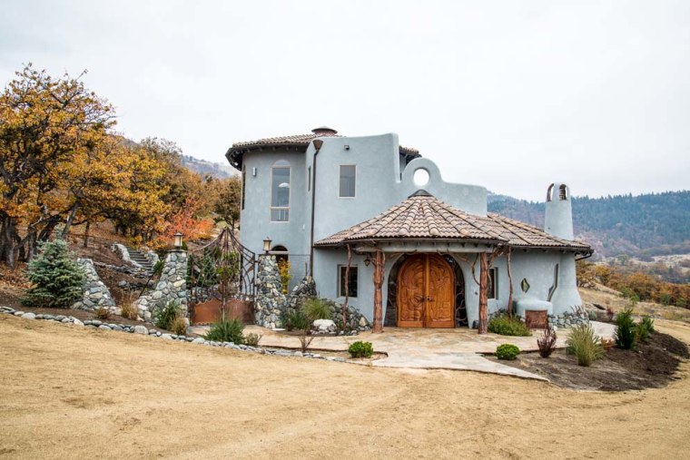 Magical wood mansion in Oregon