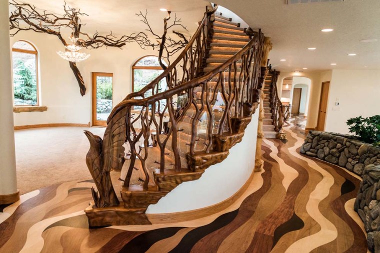 Magical wood mansion in Oregon