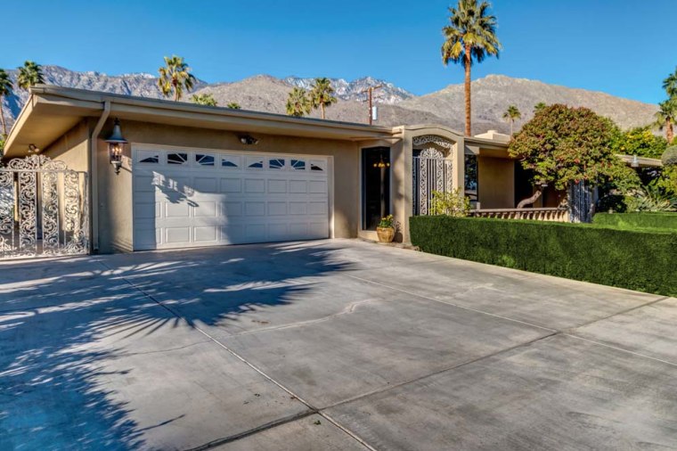 Palm Springs home from 1969