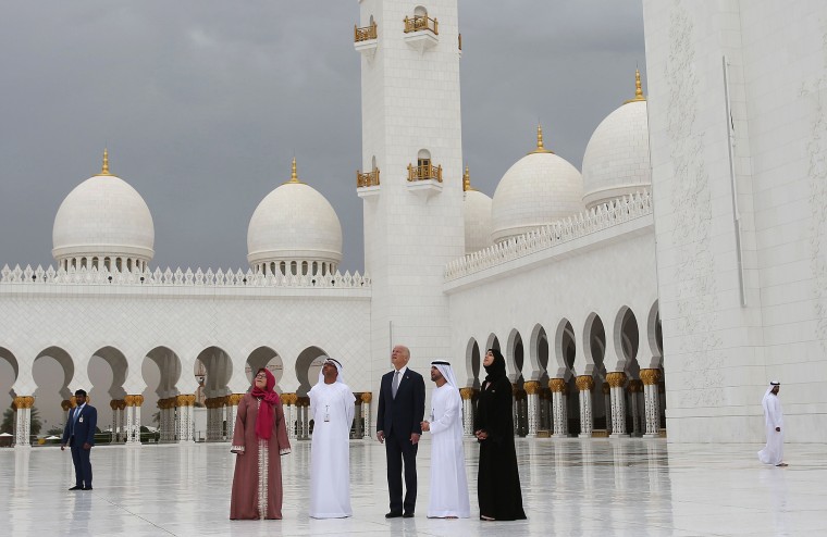 Image: Joe Biden visits the Sheikh Zayed Grand Mosque in Abu Dhabi