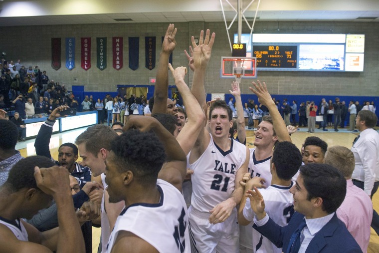 Image: Yale basketball team