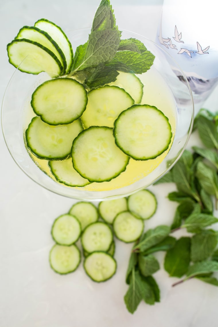 Cucumber mint cocktails are perfect for your upcoming party!