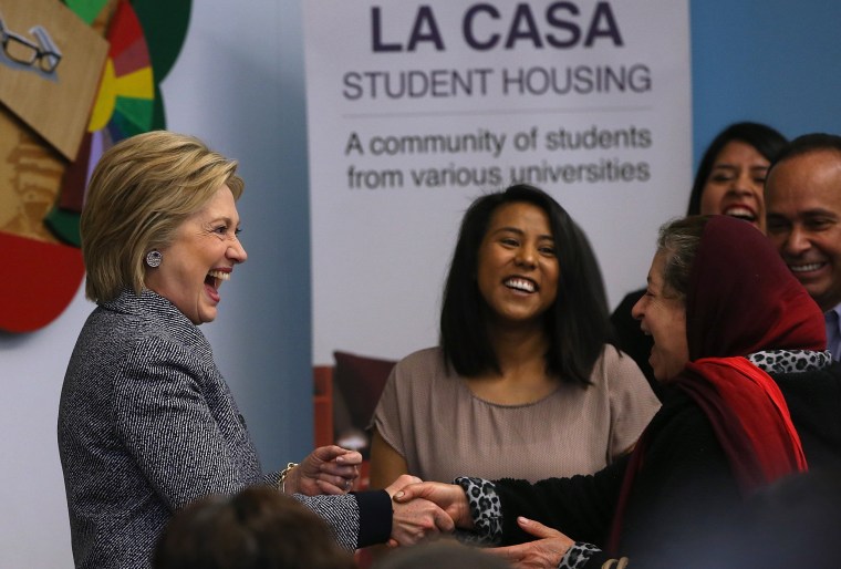 Image: *** BESTPIX *** Hillary Clinton Campaigns In Illinois And North Carolina