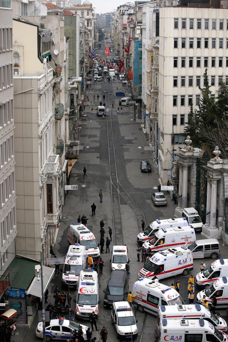 Image: Istanbul bombing kills 5