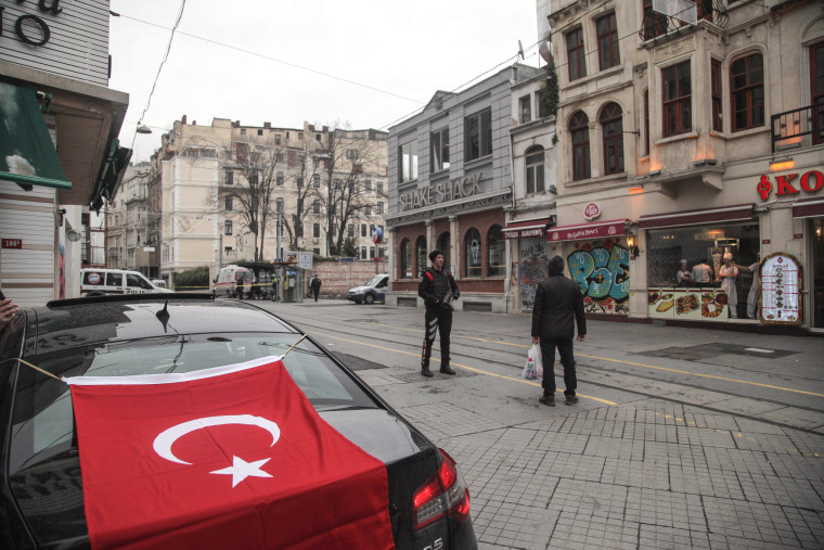 Image: Bomb Explodes In Tourist Shopping Area Of Istanbul