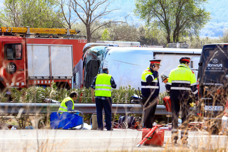 Image: Bus crash in Catalonia