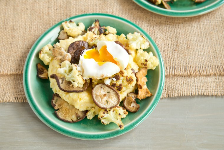Vegetarian dinner or brunch: Creamy polenta with roasted cauliflower and poached egg