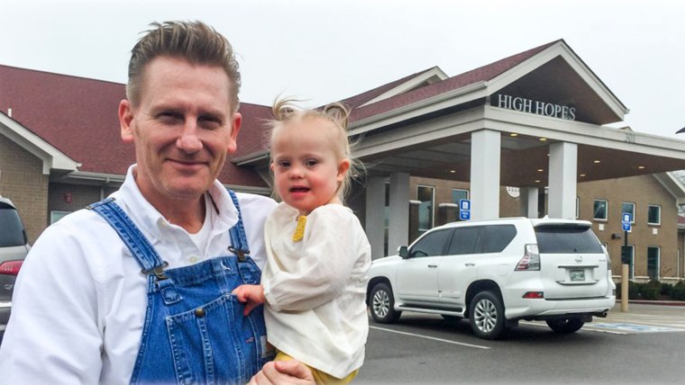Image: Rory Feek with daughter Indiana