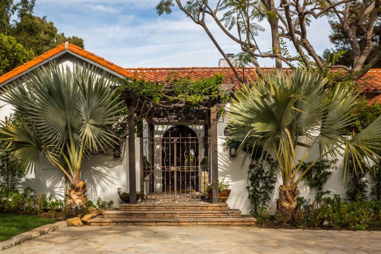 Spanish revival home in Los Angeles