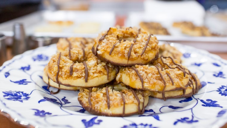 Siri Daly's recipe for homemade Girl Scout cookies like Samoas and Tagalongs