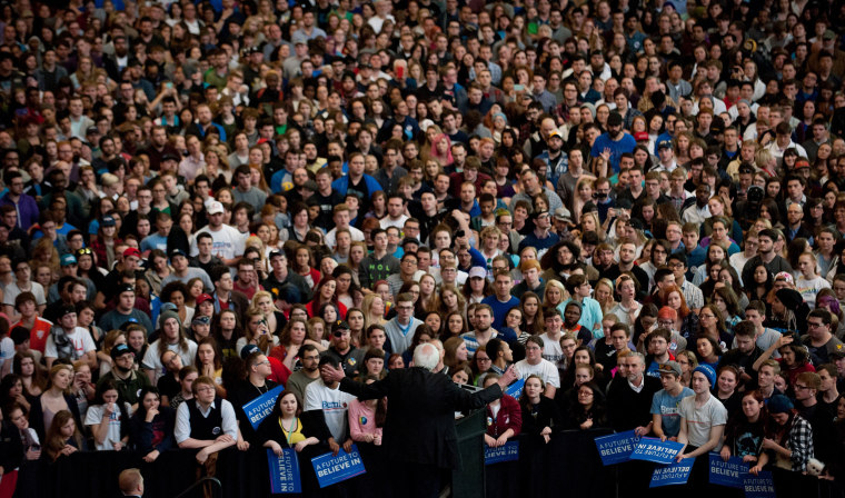 Image: Sanders speaks to supporters in Pittsburgh