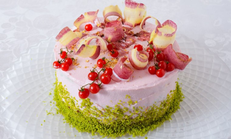 Salad cake from Vegedeco Cafe