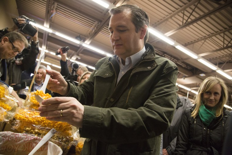 Image: Ted Cruz Campaigns In Wisconsin One Day Before State Primary