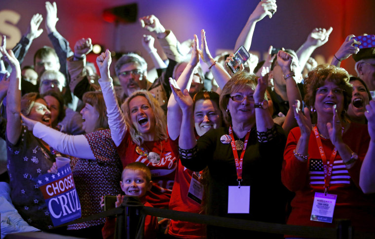 Image: Supporters of U.S. Republican presidential candidate Ted Cruz celebrate at his Wisconsin primary night rally in Milwaukee