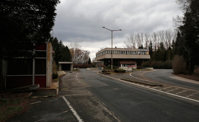 Image: The border crossing between Austria and Hungary near Rattersdorf, Austria